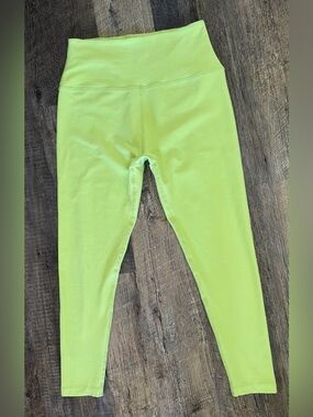 Beyond Yoga Size XL Neon Lime High Rise Legging 24” Pocketless •tiny flaw
